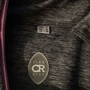 Soft workout top. USA size S but fits like medium.